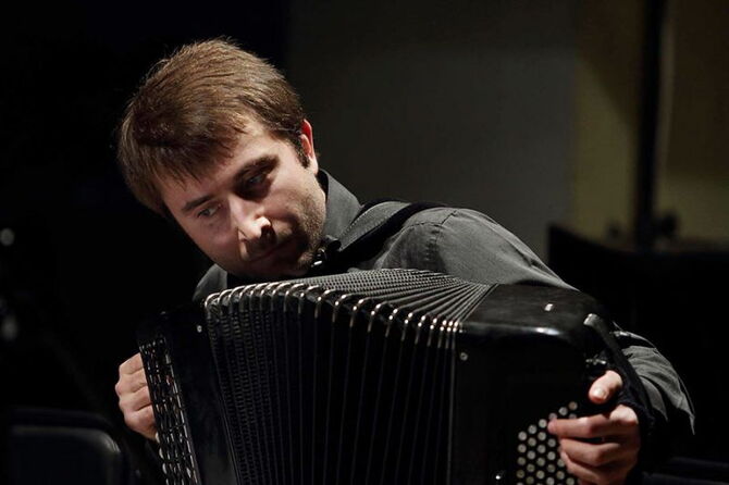 Roman Yusipey | Akkordeon | Musikschule Ohrpheo