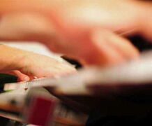 Piano playing with four hands